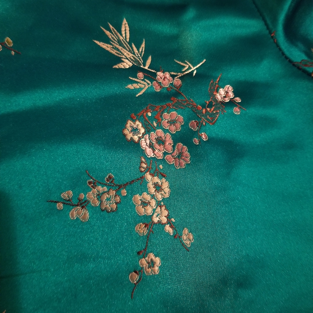 Chinese Qipao Classic Satin Cheongsam Dress - Picture 4 of 5